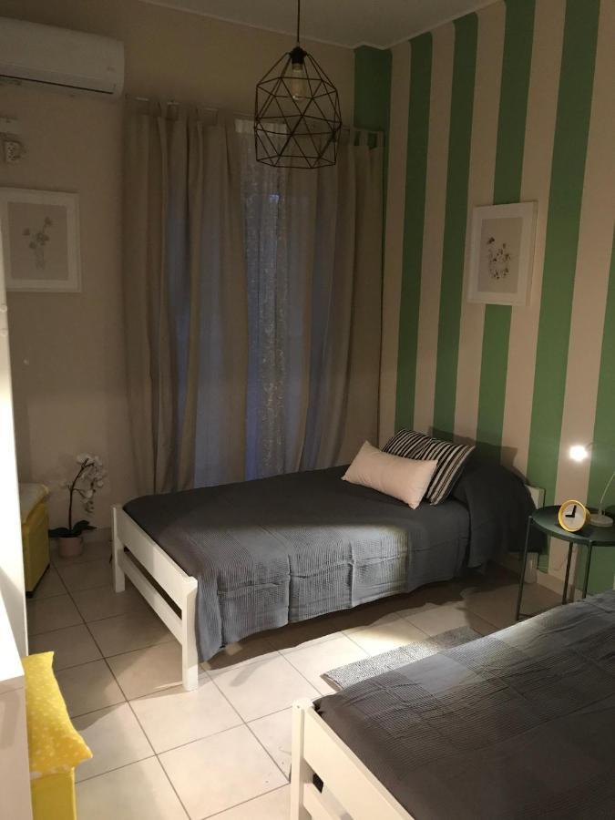 Socrates Path Apartment Атина Екстериор снимка